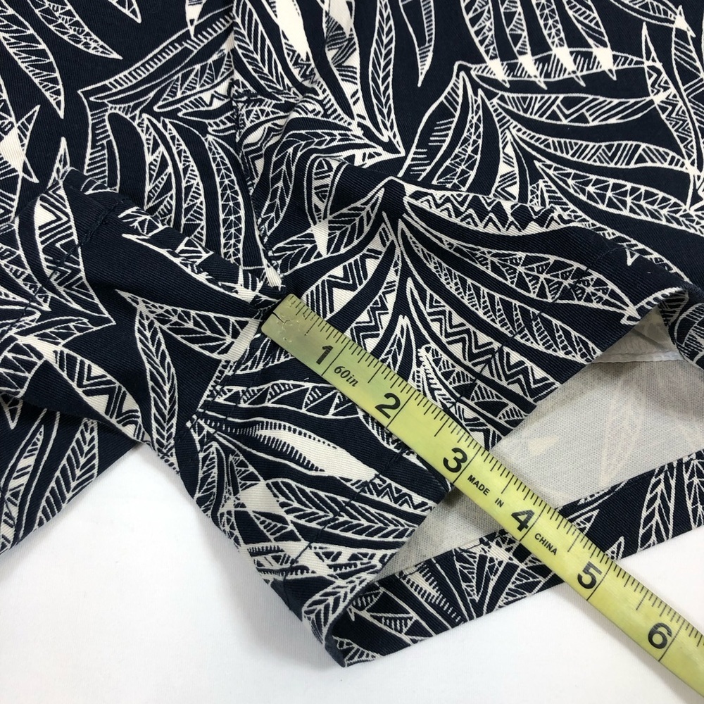 Volcom Frochickie Cotton Blend Navy Ivory Tropical Print Casual Shorts 3=S=26 - Picture 14 of 16